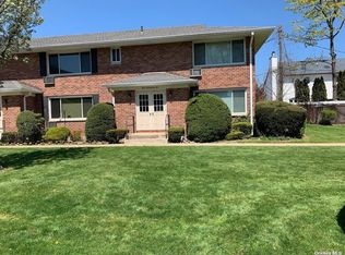 245 Edmunton Dr APT H1, North Babylon, NY 11703