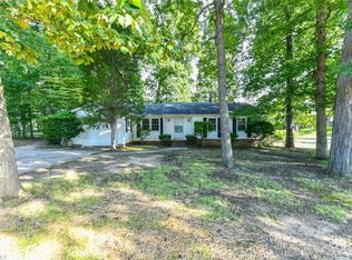 2500 Dulaire Rd, Greensboro, NC 27407