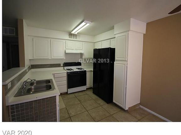 5th image of 5710 E Tropicana Ave Unit 1105