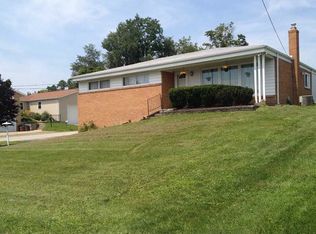 328 Locust Ave, Houston, PA 15342