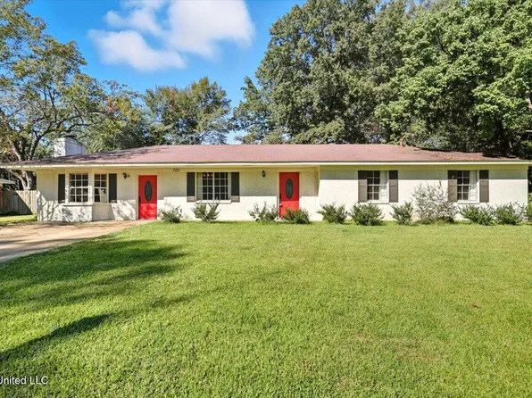 703 Franklin Dr, Clinton, MS 39056