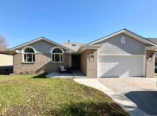 4920 NW 2nd St, Lincoln, NE 68521