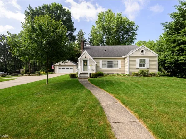 360 Church St, Doylestown, OH 44230