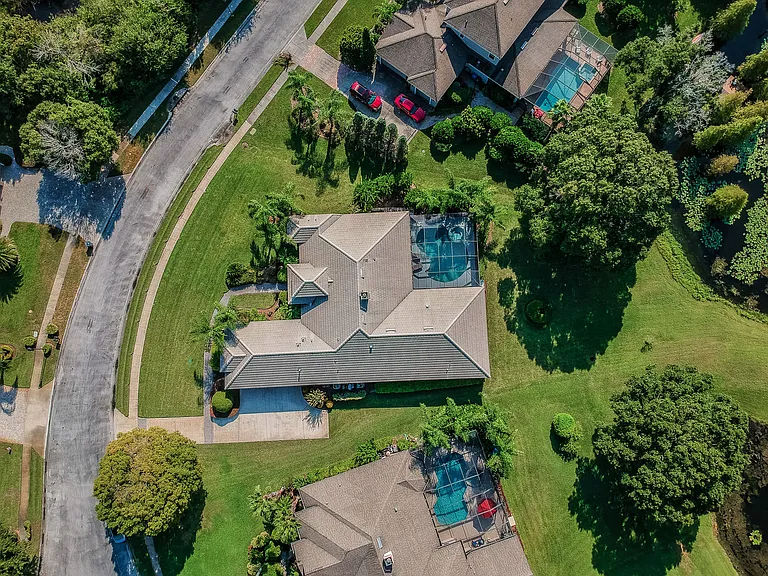 1107 Oxbridge Dr — Photo 24