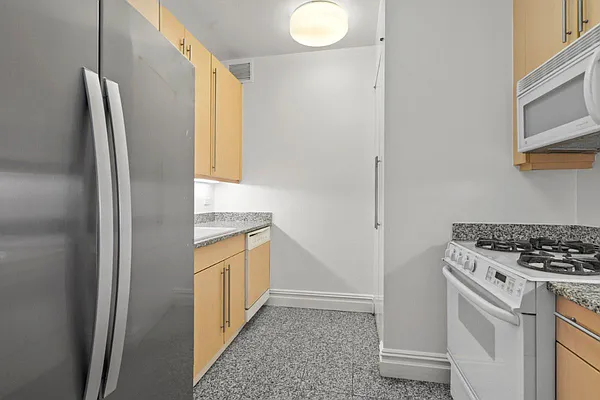 Rented by Level Group | media 11