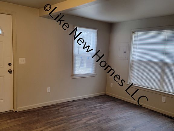 3rd image of 5448 Silverton Dr