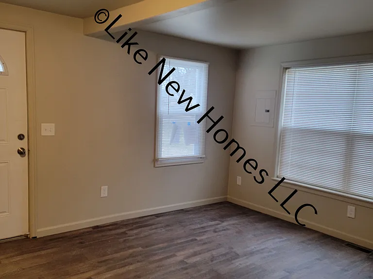 5448 Silverton Dr — Photo 3