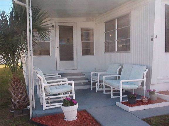 3rd image of 8 Stephens Ave