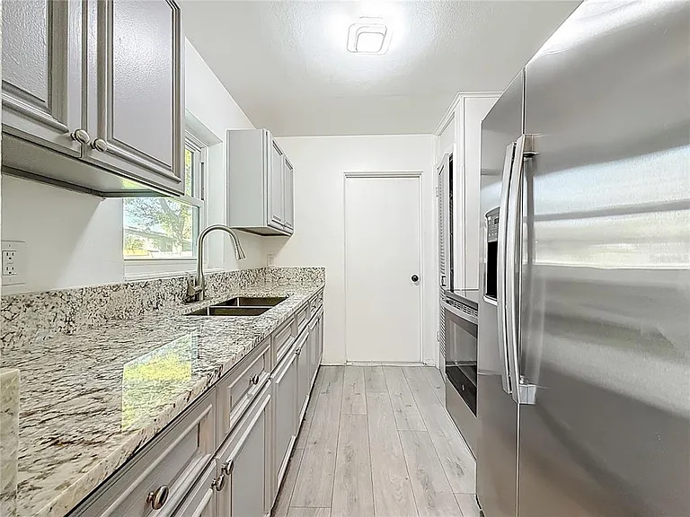 396 Lewis Blvd SE — Photo 5