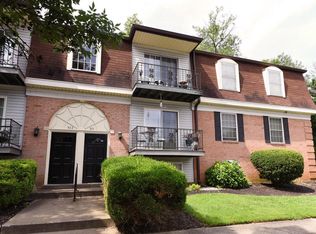 301 Chanel Ct APT 3, Louisville, KY 40218