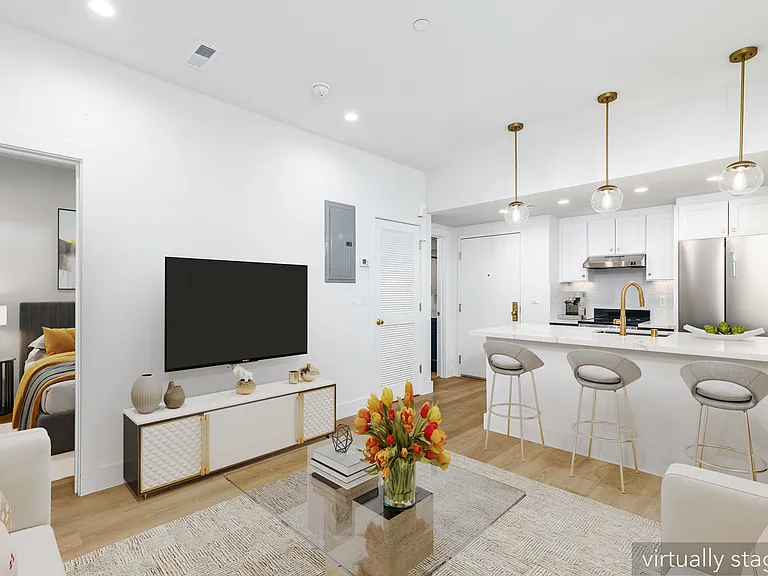 655 Powell — Photo 11