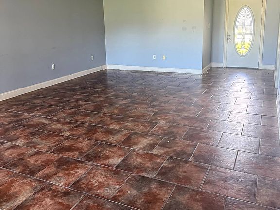 4th image of 219 Blue Ridge Dr