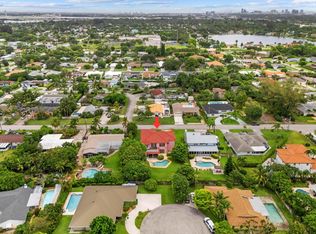 1820 Carambola Rd, Lake Clarke Shores, FL 33406