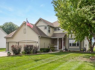 90 NE 72nd St, Pleasant Hill, IA 50327