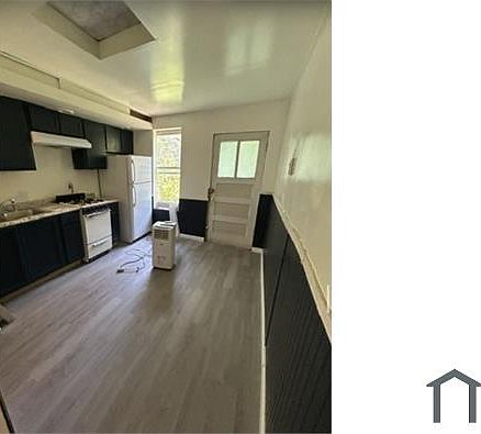 2nd image of 5863 Minerva Ave #D