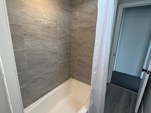 5th image of 1805 W Norwegian St