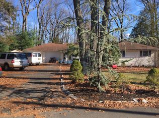 8 Oakwood Ter, Spring Valley, NY 10977