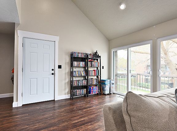 3rd image of 1259 E Cottonwood Hills Dr #1259