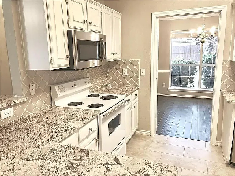 8000 Anchor St — Photo 4