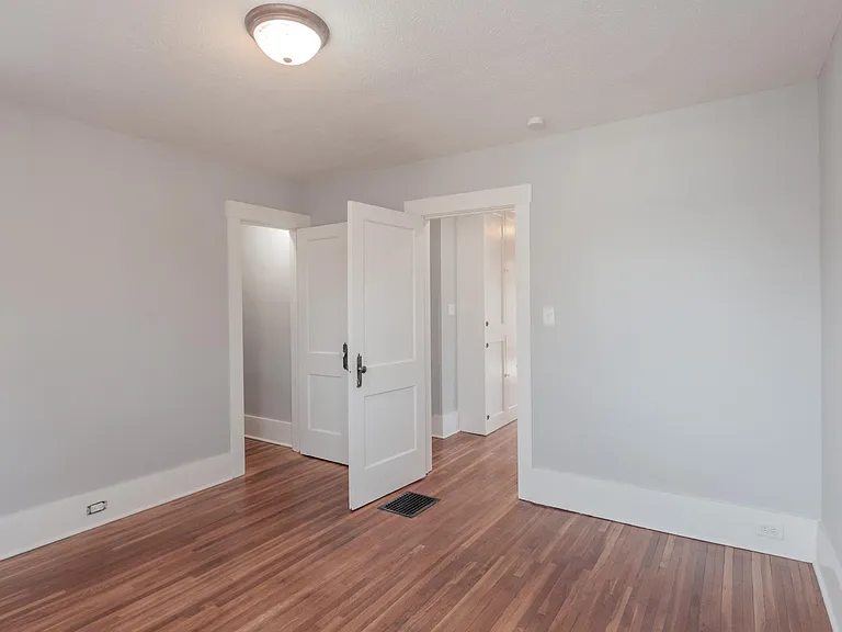 3026 Sewell St — Photo 13