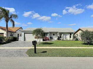 10585 Greenbriar Ct, Boca Raton, FL 33498