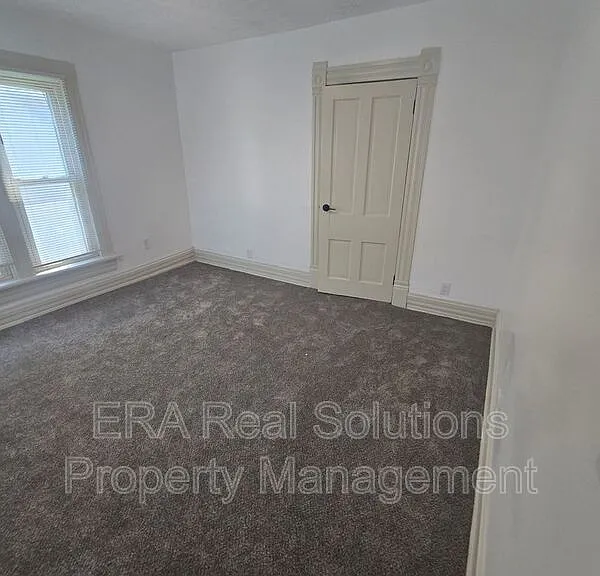 133 N Eureka Ave — Photo 14