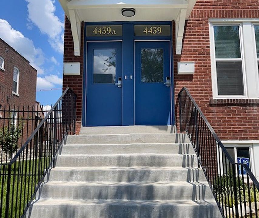 1st image of 4439 Swan Ave