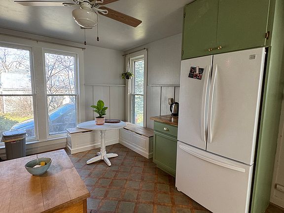 3rd image of 104 2nd St