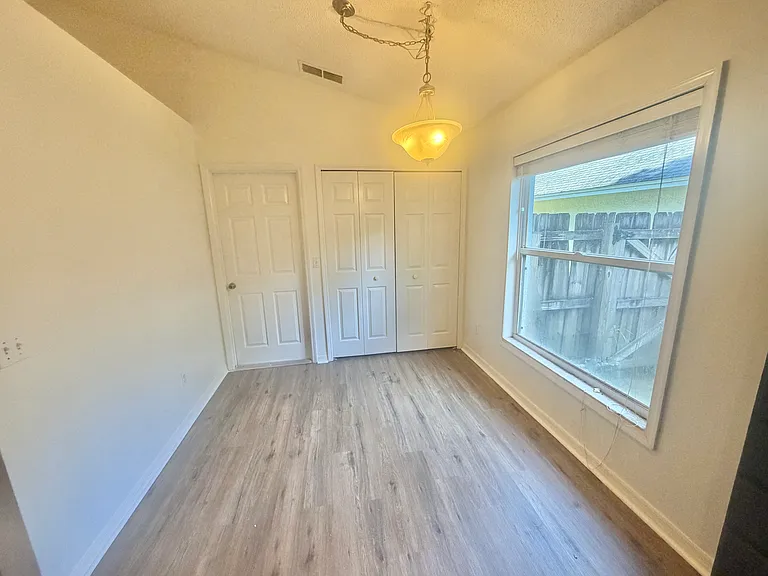544 Tall Oaks Ter — Photo 9