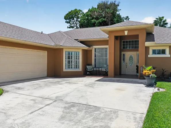 1018 SW HALEYBERRY Avenue, Port St Lucie, FL 34953