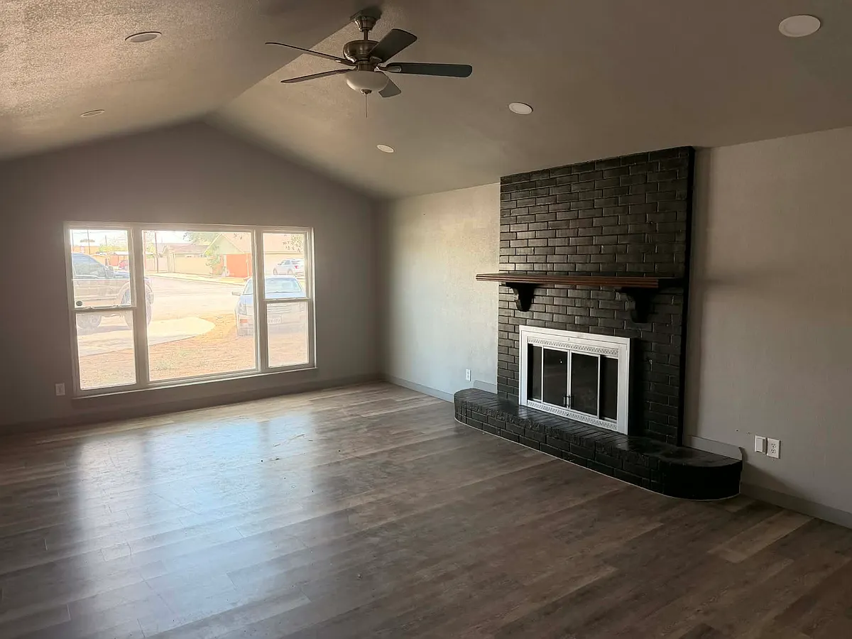 Building Photo - 1521 S Missouri St