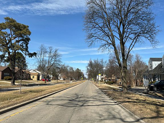 5th image of 147 N Wolf Rd