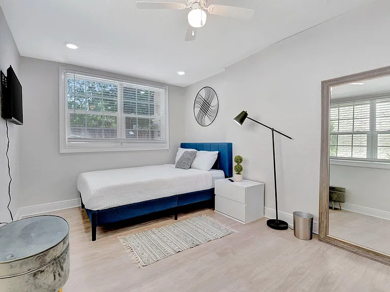 302 W Sligh Ave — Photo 8