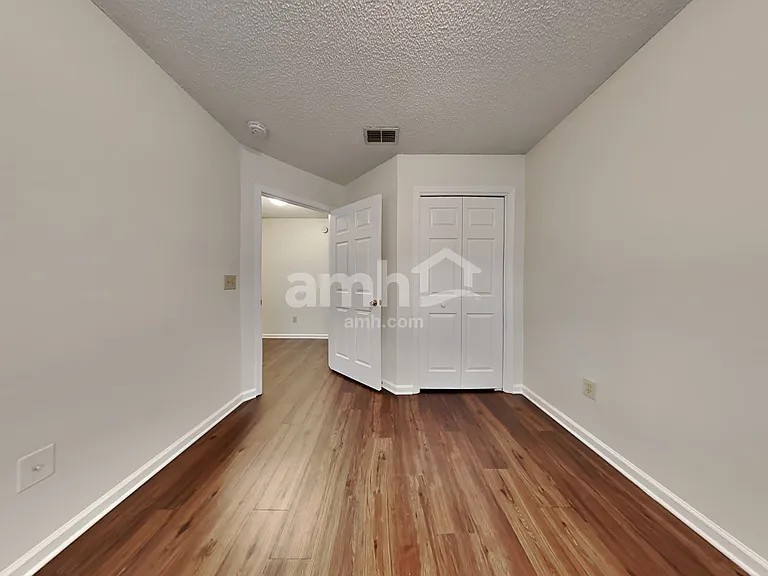 8016 Queensferry Ln — Photo 16