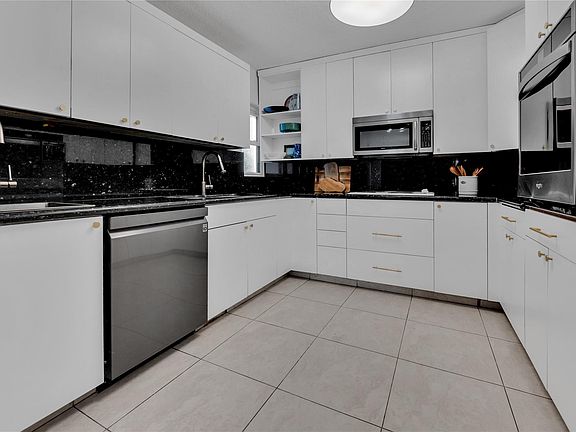 3rd image of 314 Poinciana Drive #806