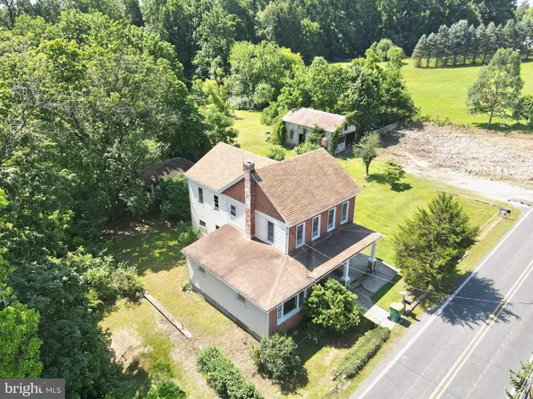 722 Mohns Hill Rd, Sinking Spring, PA 19608