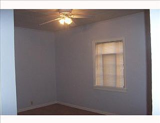 3rd image of 218 Poplargrove St