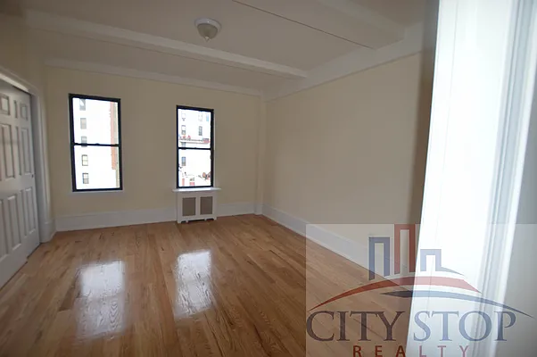 Rented by City Stop Realty | media 10