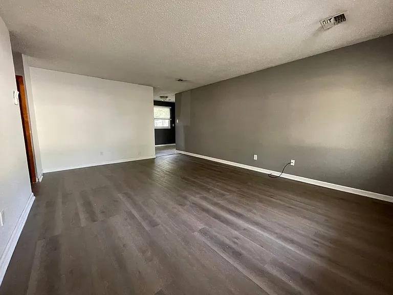 1733 Winne Dr — Photo 3