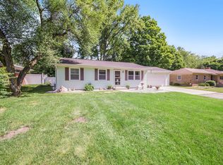 1811 Prosperity Dr, Portage, MI 49002