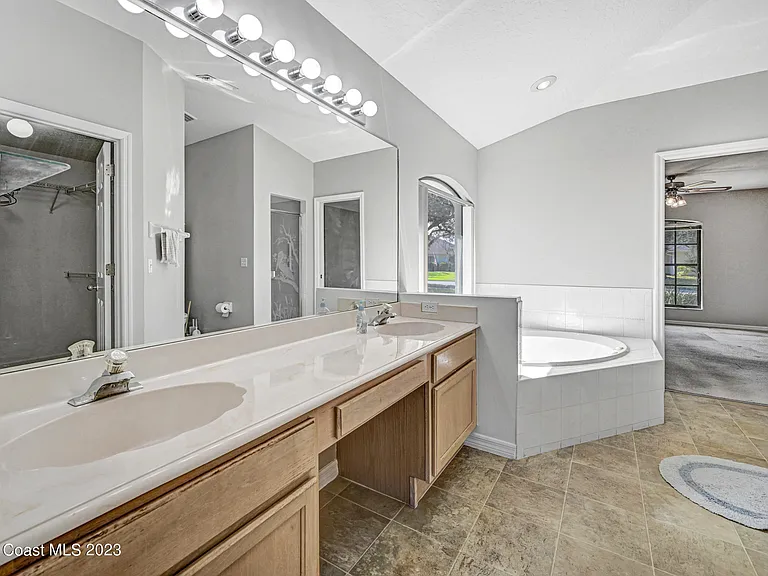 3643 Bluefield Ave — Photo 21