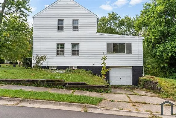 1114 Roslyn Ave — Photo 25