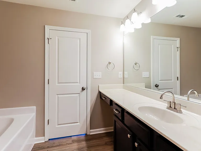 422 Renown Ct — Photo 11