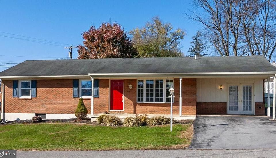 4 bedroom, 2 full bath, 1536 sq. ft  BRICK Rancher