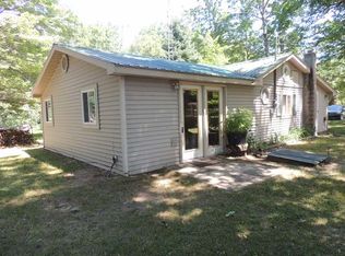 5622 Parkwood St, Gladwin, MI 48624