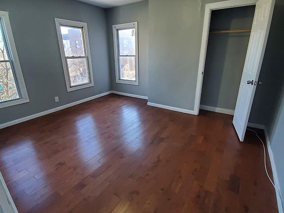 3rd image of 73 N Grove St Floor 2