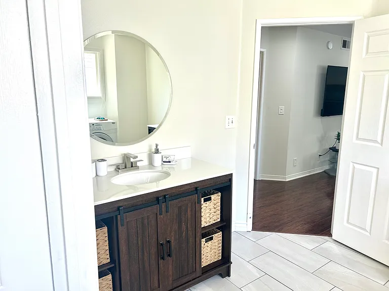 18210 Hatteras St — Photo 13