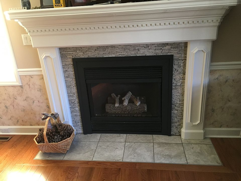 1st image of 1904 Ashfield Dr