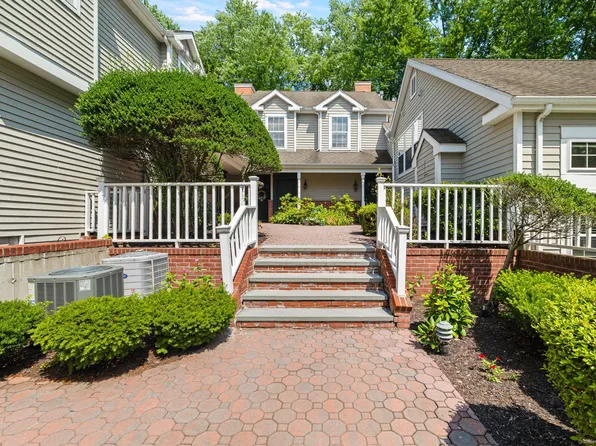 306 Hadley Drive #306, Trumbull, CT 06611