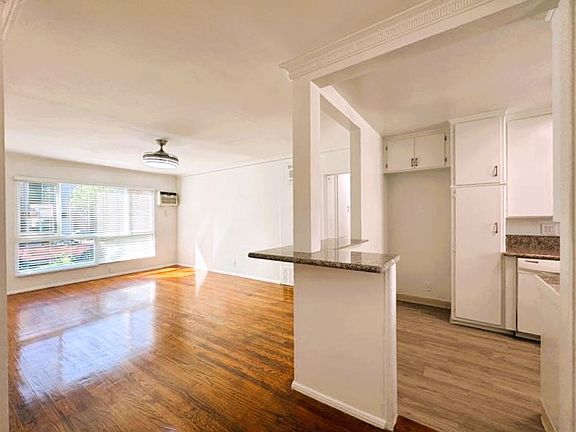 3rd image of 5700 Hazeltine Ave #99-14053